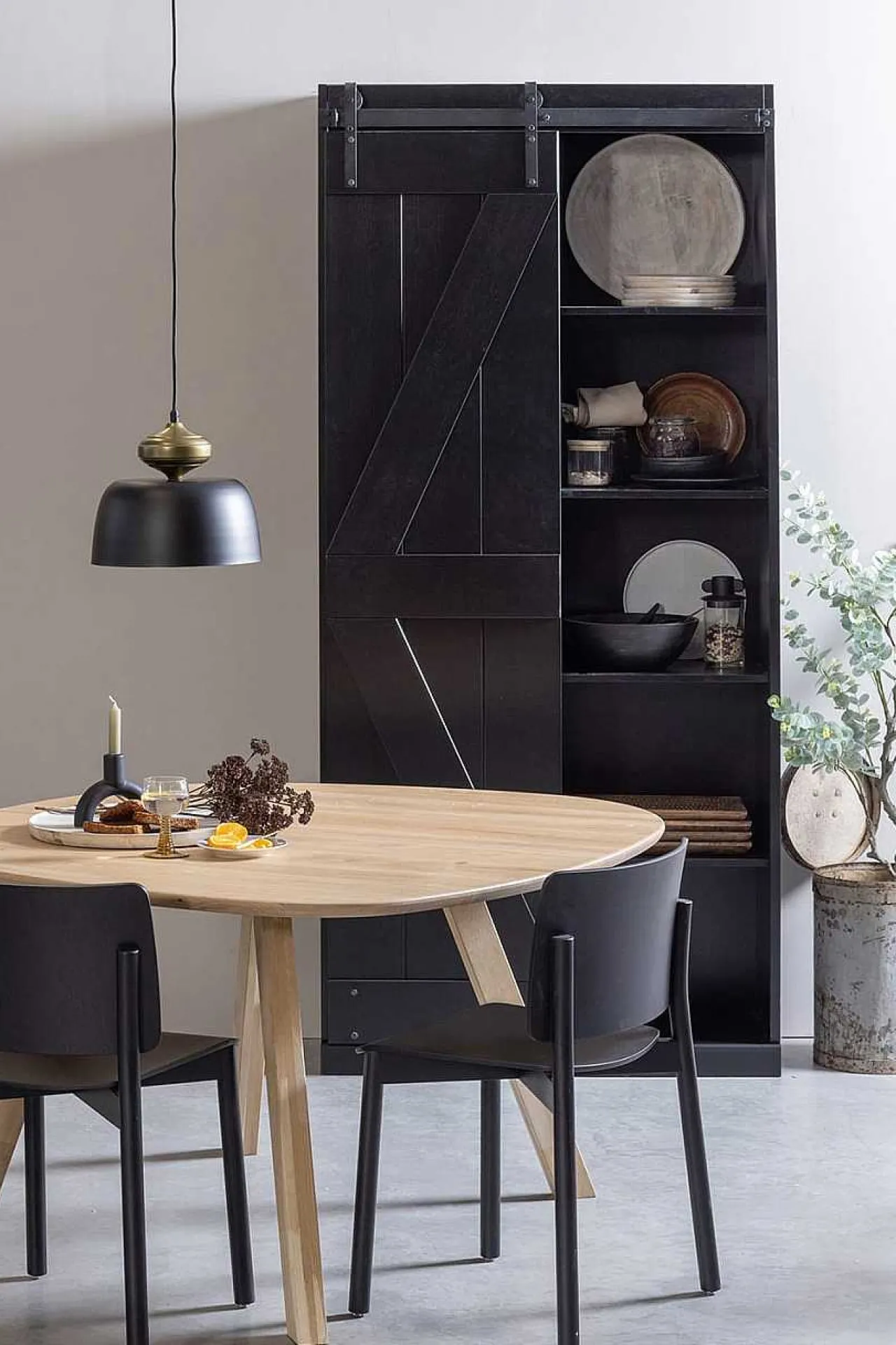 mutoni living Holzstuhl Karel Schwarz> Holzstühle