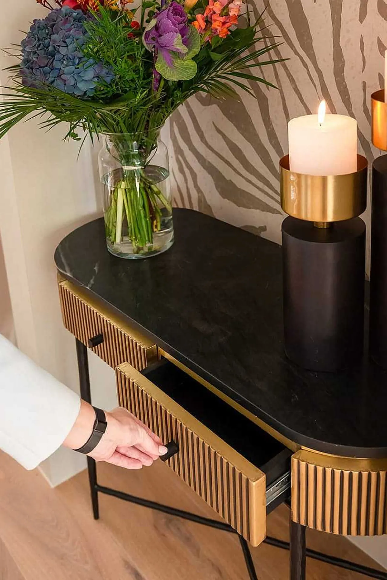 Richmond Interiors Konsolentisch Ironville Marmor Gold 100> Konsolentische