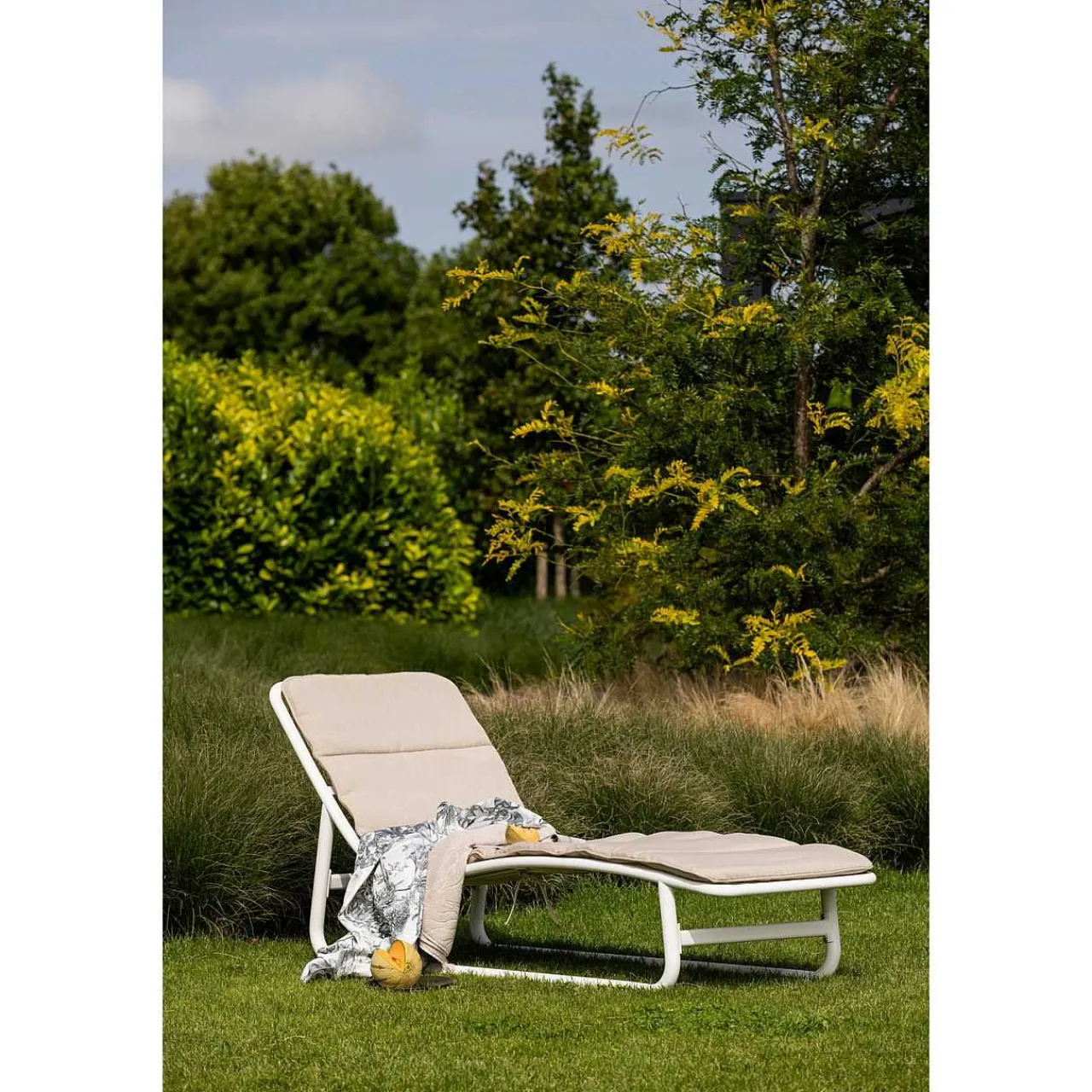 mutoni living Sonnenliege Birch Mit Kissen Natur/Weiss> Gartenliegen