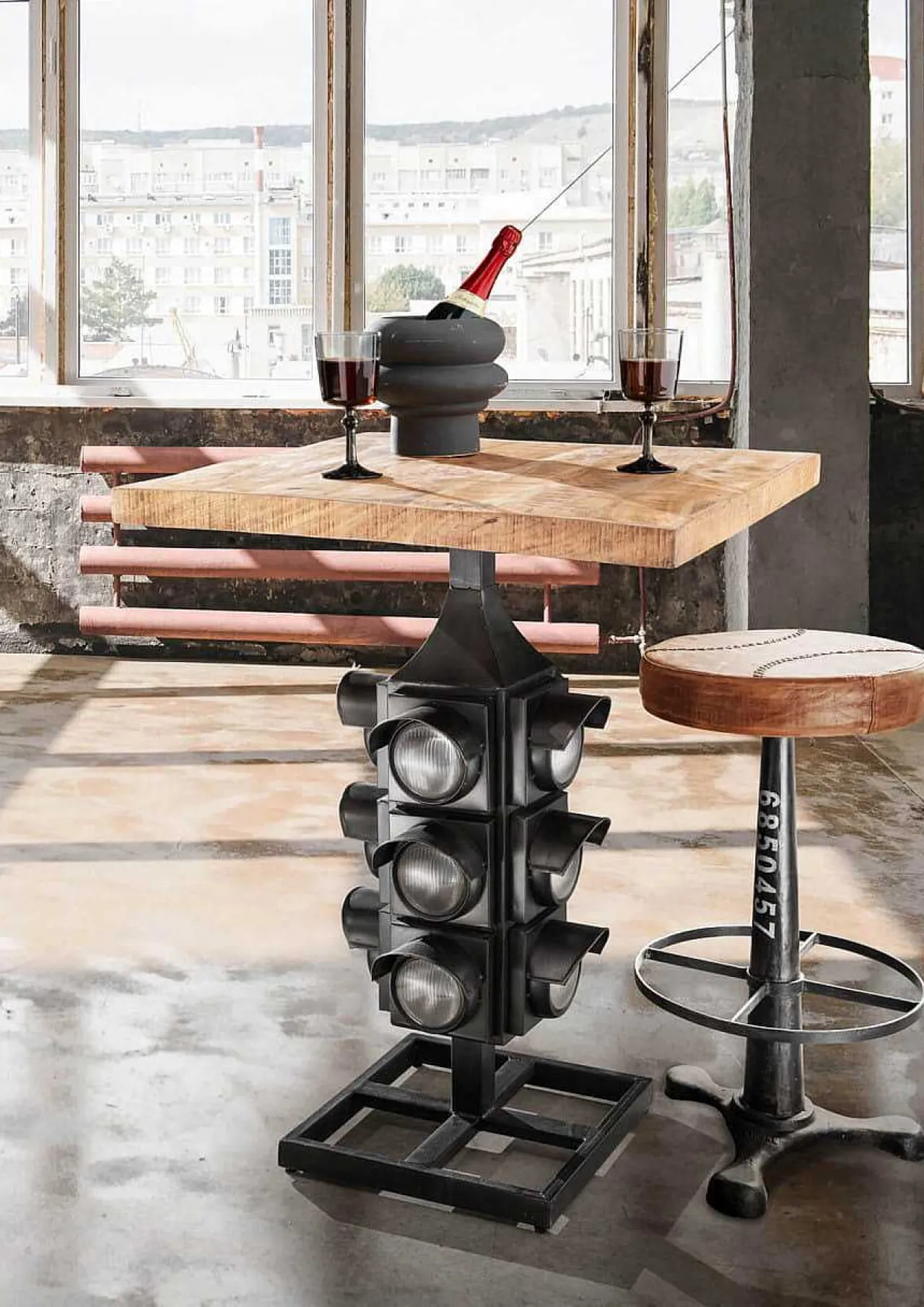 mutoni vintage Unikat Stehtisch Ampel> Bartische