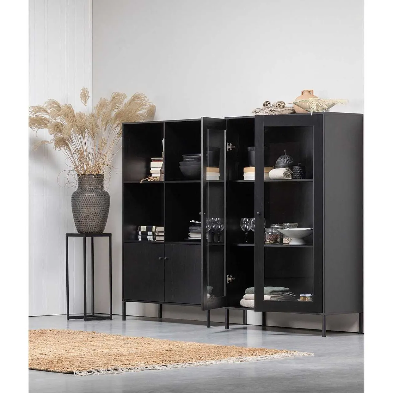 mutoni living Vitrinenschrank Xam Kiefer Schwarz 155X100> Vitrinen